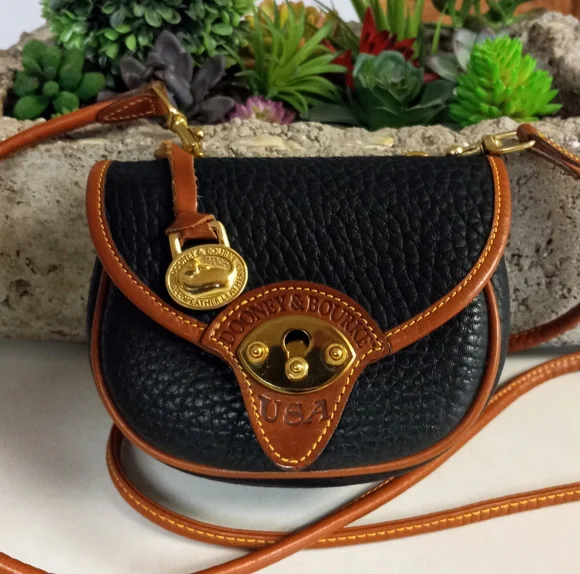 Dooney & Bourke Belt/Shoulder Wallet. 1990's Cavalry Collection. - Picture 4 of 11